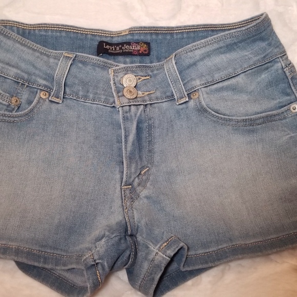 Levi's 501 Denim Shorts - Picture 2 of 2